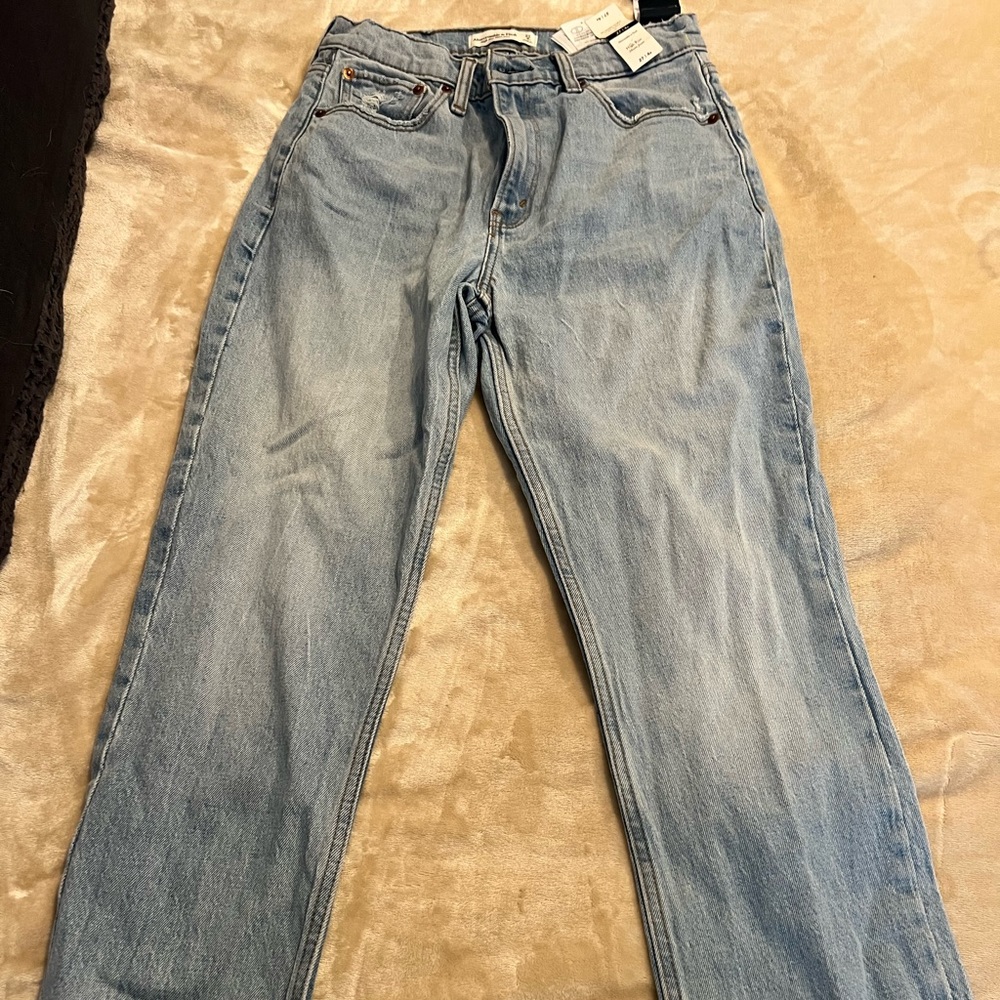 BRAND NEW abercrombie  jeans